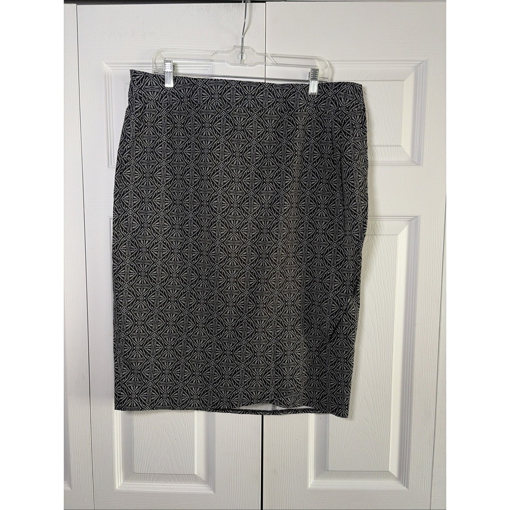 RipSkirt Hawaii Wrap Skirt Womens Size XL Black White Geometric Travel Active